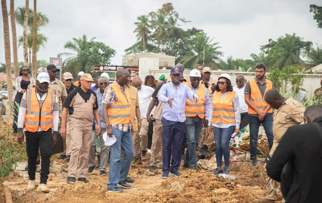 Brice Oligui Nguema à Cocobeach : un tour de terrain pour booster le développement local